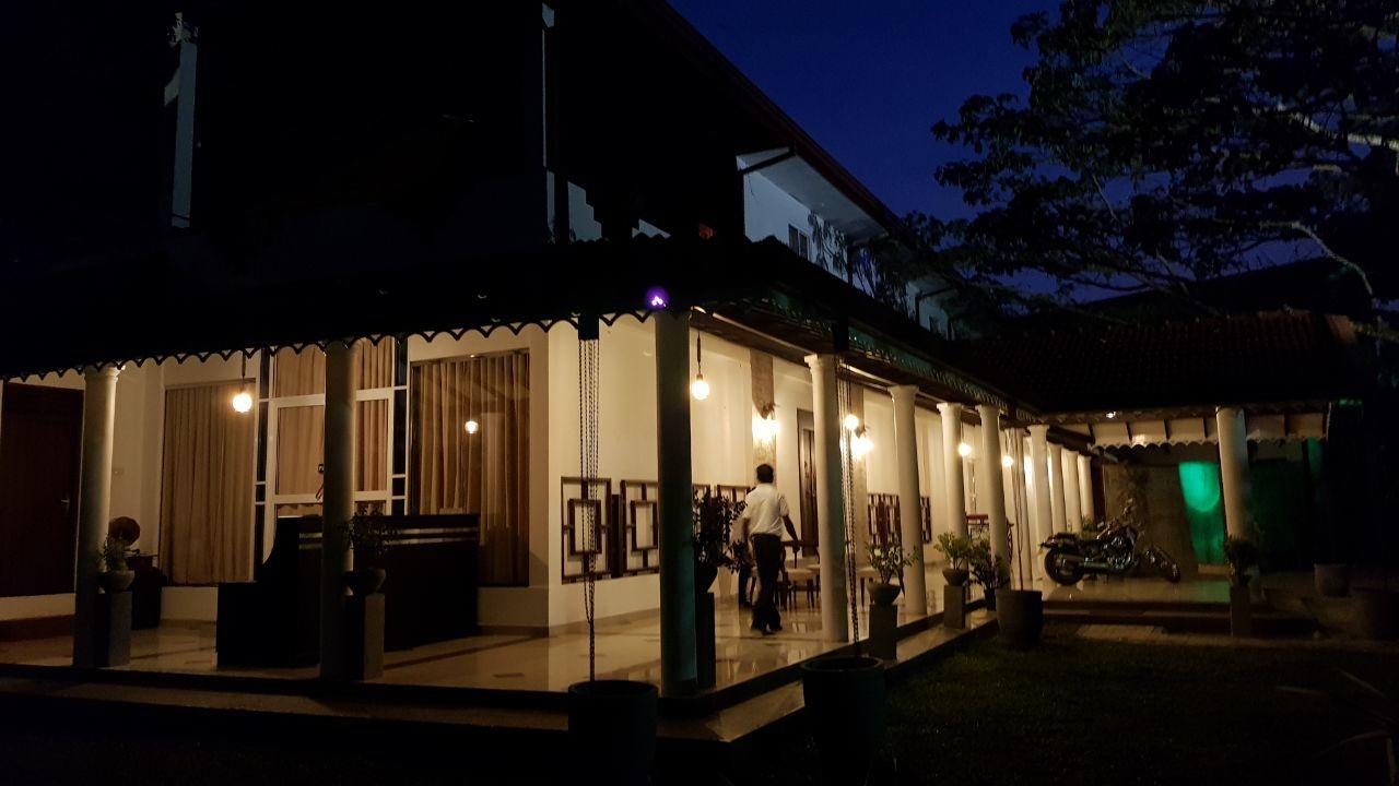 Grand Riverine Acomodação com café da manhã Kotugoda Exterior foto