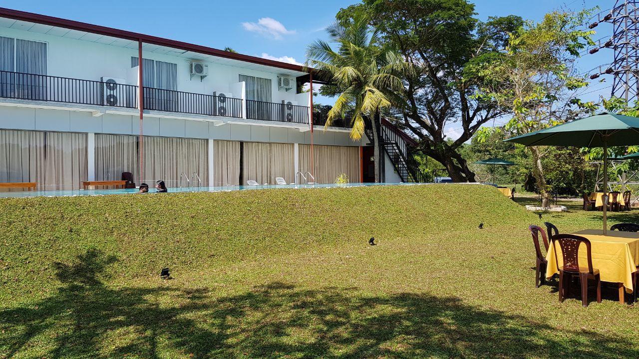 Grand Riverine Acomodação com café da manhã Kotugoda Exterior foto